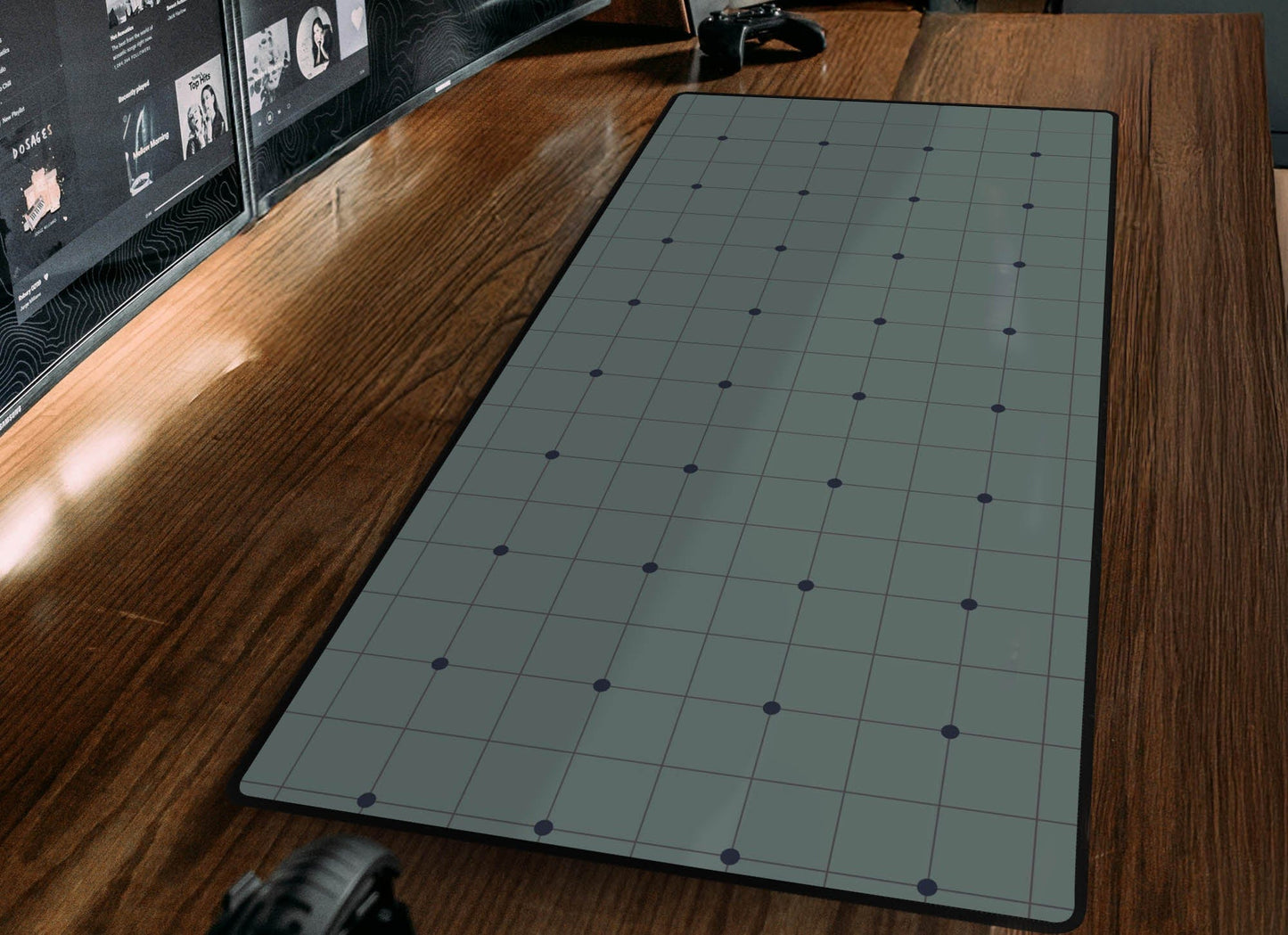 Grid Pattern Desk Mat
